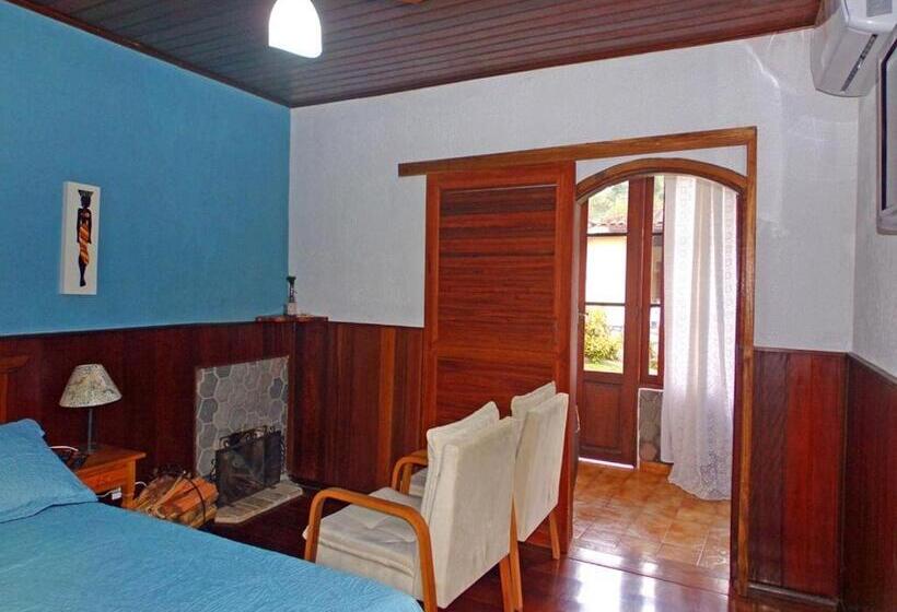 Отель Cantinho De Férias