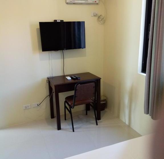 ホテル Reddoorz Near Sibulan Dumaguete Airport