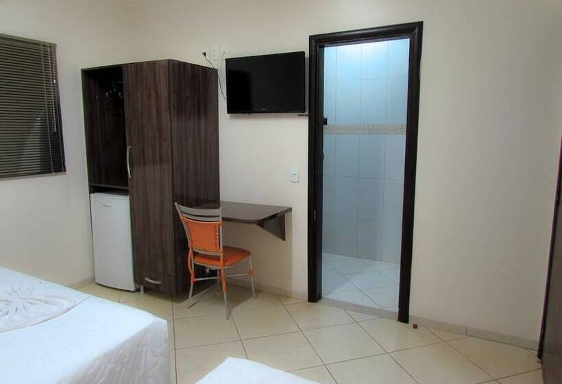 Отель Dourados Center