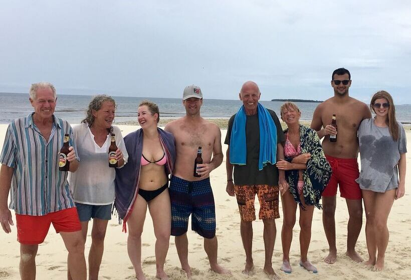 בית מלון כפרי Driftwood Beach Lodge