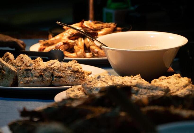 בית מלון כפרי Driftwood Beach Lodge