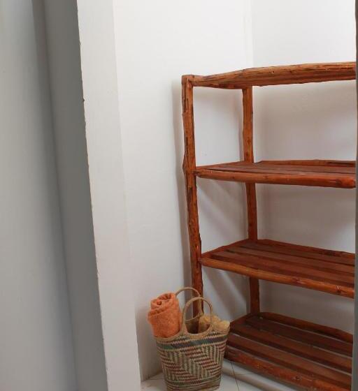 فندق Driftwood Beach Lodge