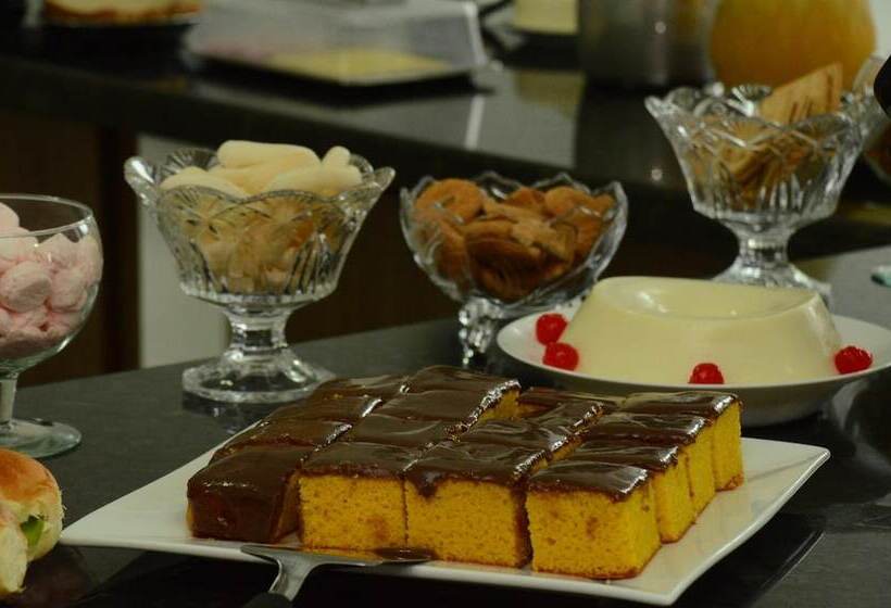 Отель Flamboyant