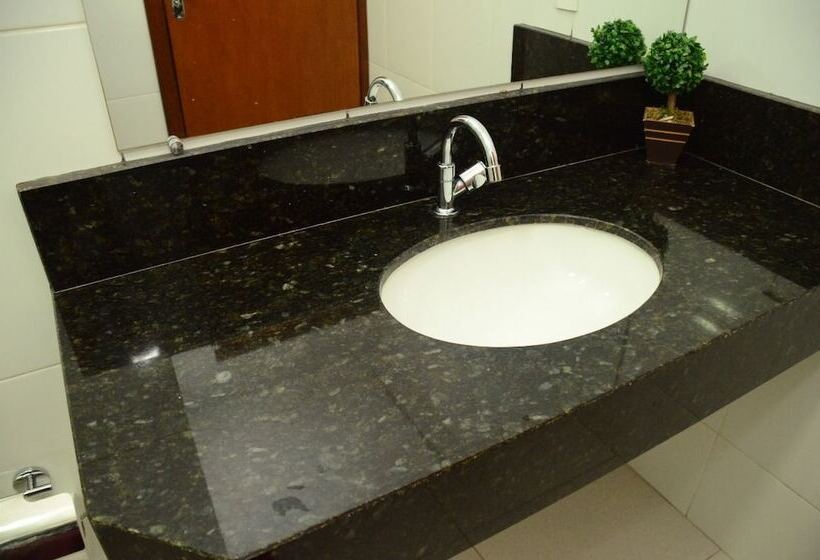 Отель Flamboyant