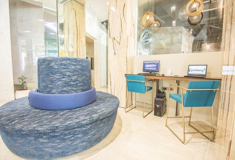 هتل Goldberry Lite