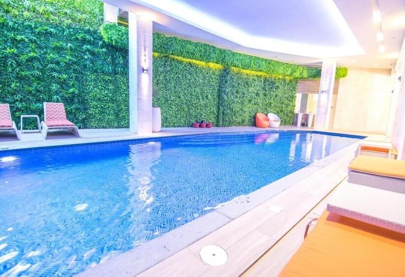 هتل Goldberry Lite