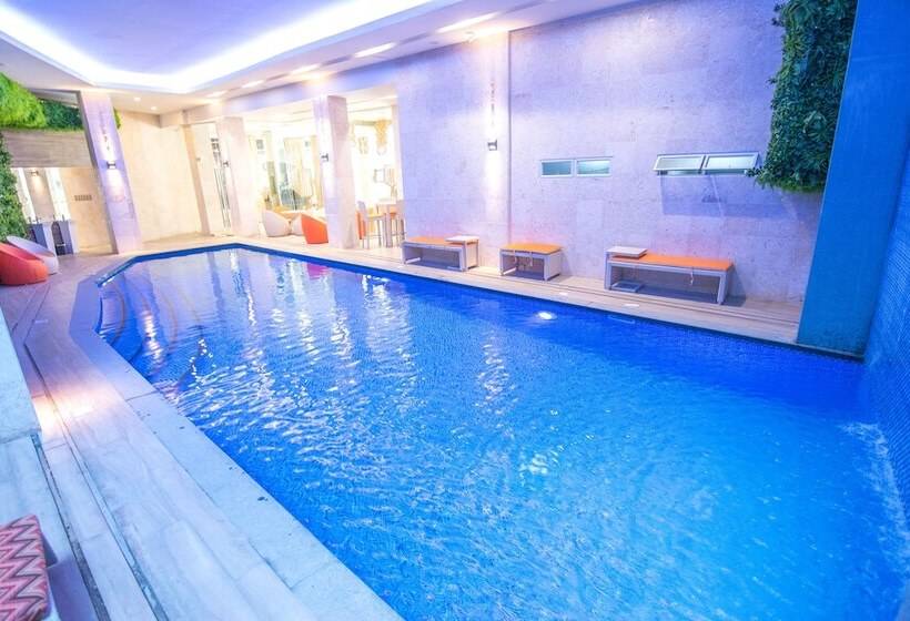 هتل Goldberry Lite