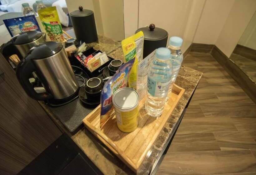 هتل Goldberry Lite