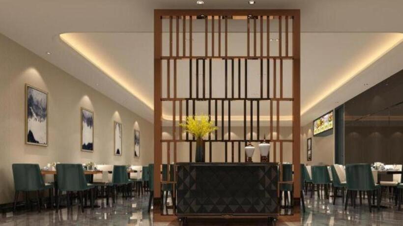 Отель Greentree Alliance Foshan West Station Luowu Road