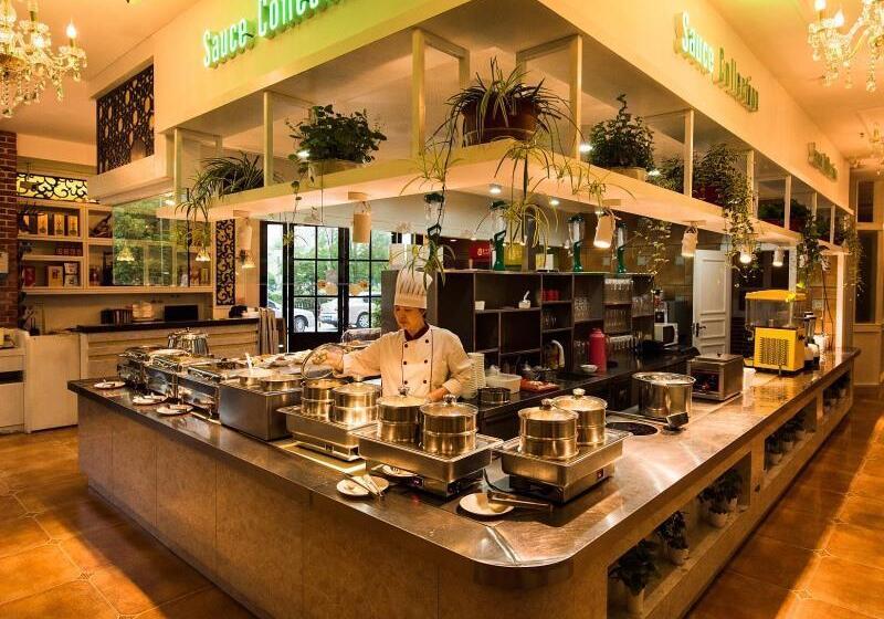 Отель Greentree Inn Wuhu Fanchang County Anding Road