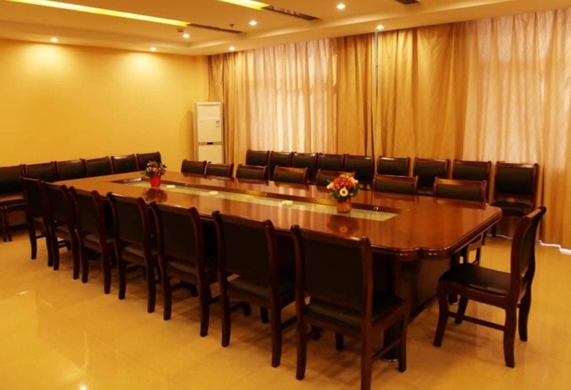 Отель Greentree Inn Wuhu Fanchang County Anding Road