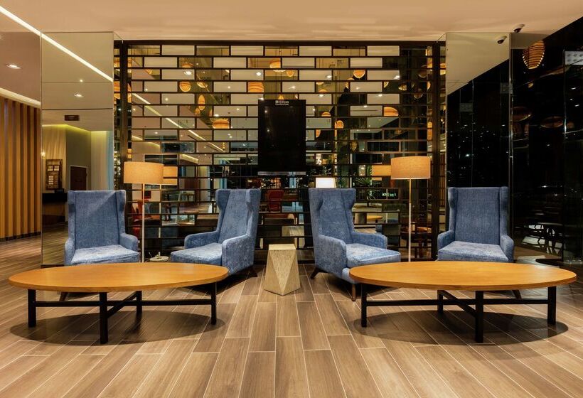 ホテル Hilton Garden Inn Salamanca