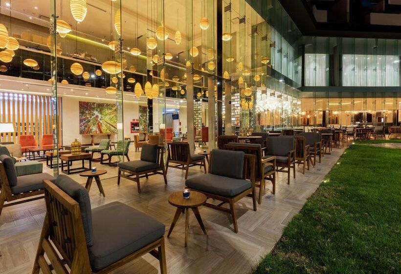 ホテル Hilton Garden Inn Salamanca