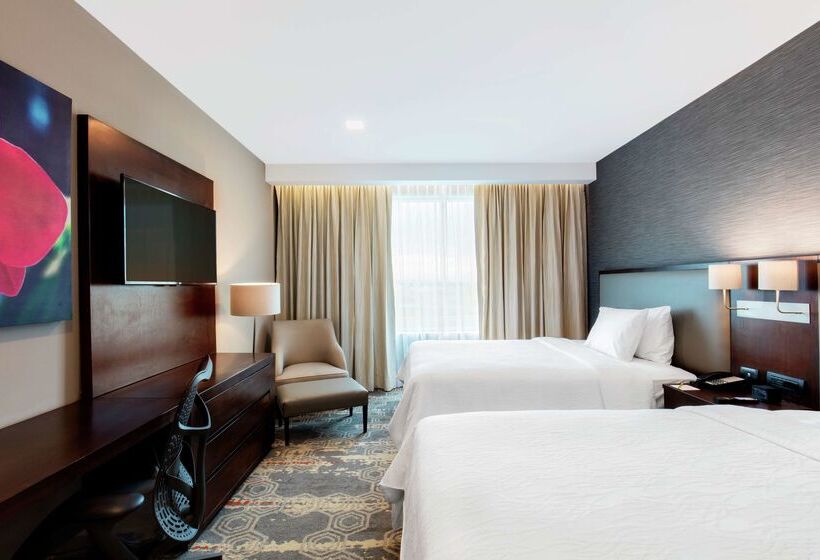 ホテル Hilton Garden Inn Salamanca