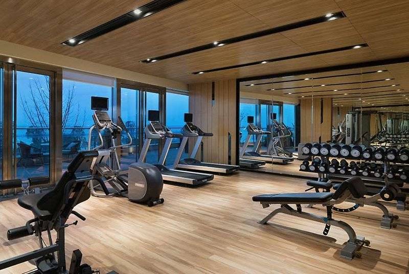 Отель Howard Johnson Yacht Club