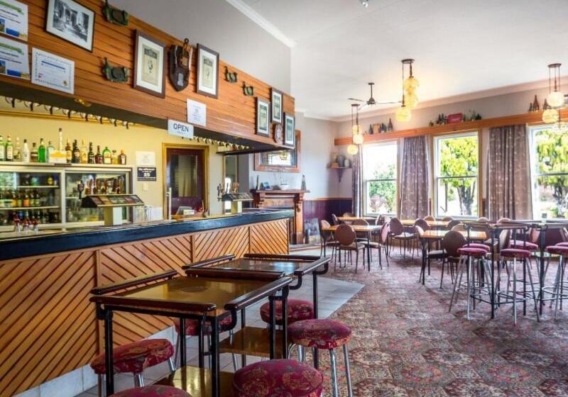 בית מלון כפרי Karamea Village