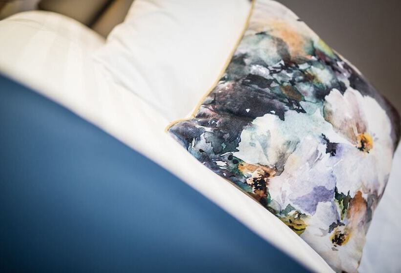 בית מלון כפרי Longcourt House