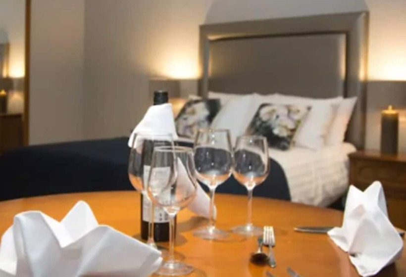 בית מלון כפרי Longcourt House