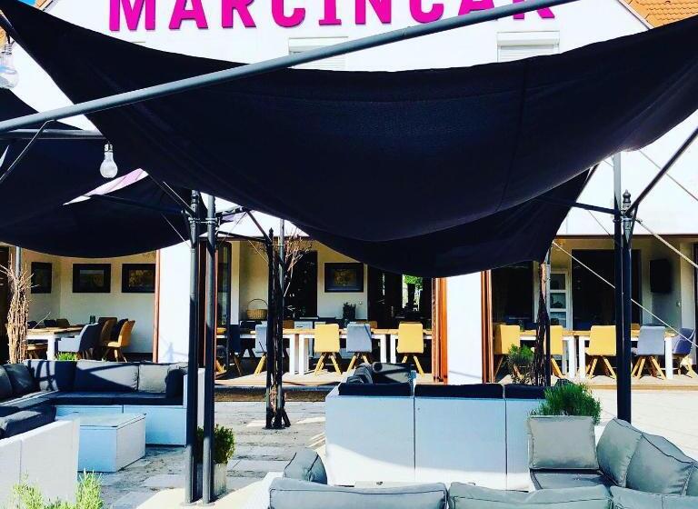 فندق Marcincak