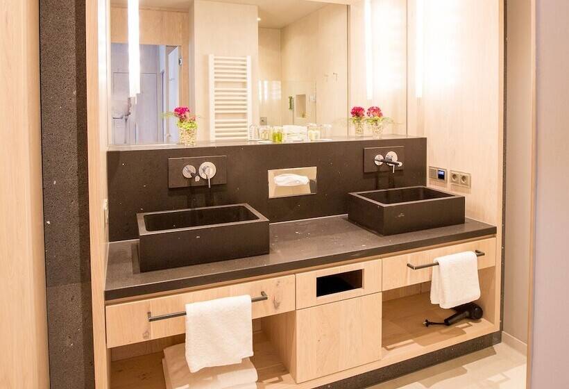 בית מלון כפרי Monte Mare Sauna Spa Sports