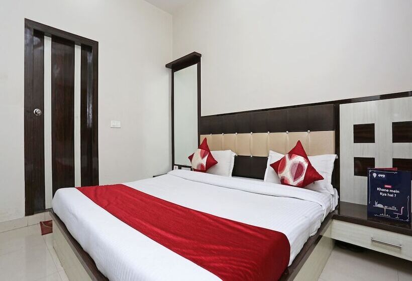 酒店 Oyo 13475 Kn Plaza