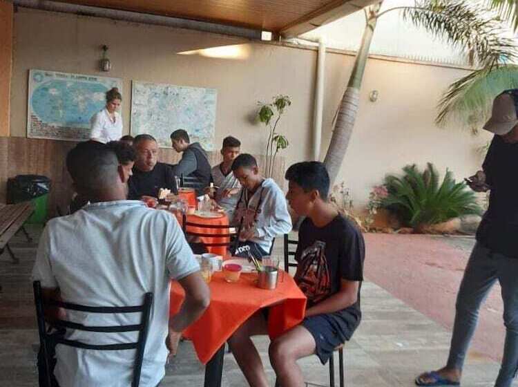 בית מלון כפרי Pousada Aeroporto