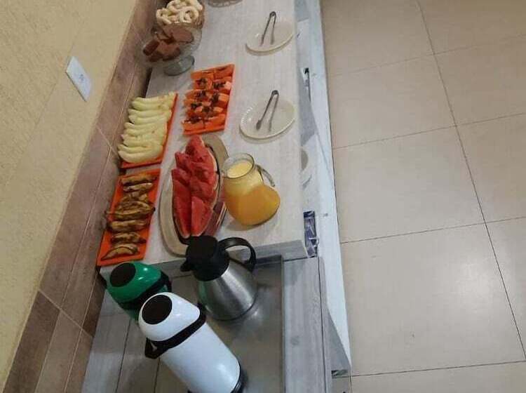 בית מלון כפרי Pousada Aeroporto