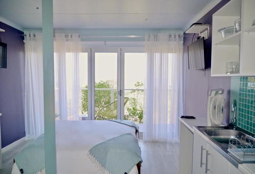 בית מלון כפרי Purple Haze Eco Lodge