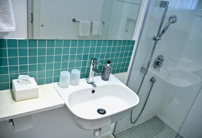 בית מלון כפרי Purple Haze Eco Lodge