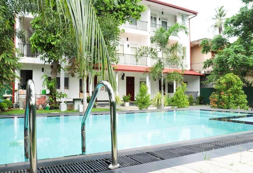 호텔 Ritz Gate Kalutara