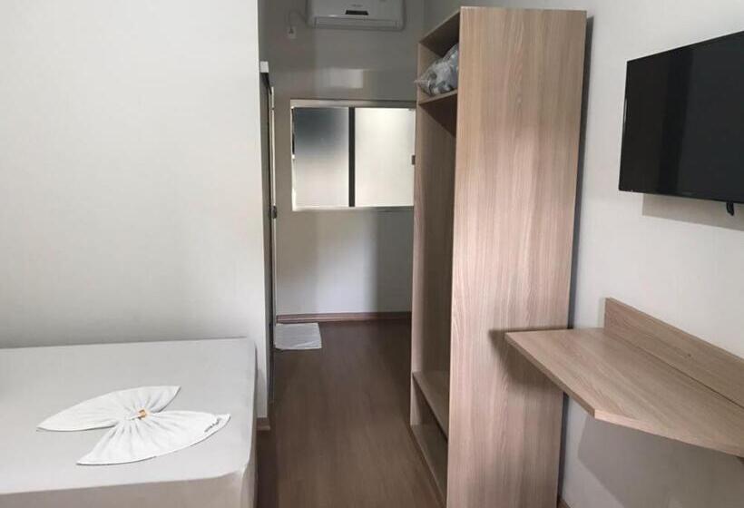 בית מלון כפרי Rota Hoteis Uberlandia