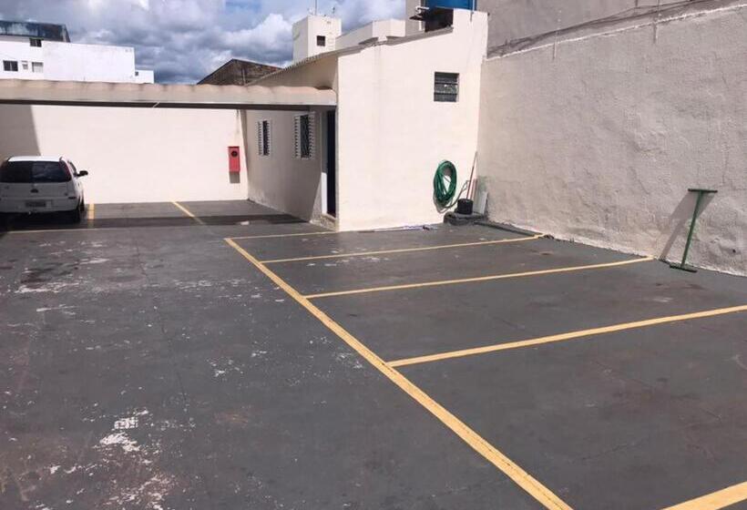 בית מלון כפרי Rota Hoteis Uberlandia