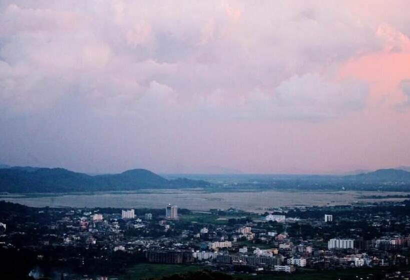 Отель Shreemoyee Inn