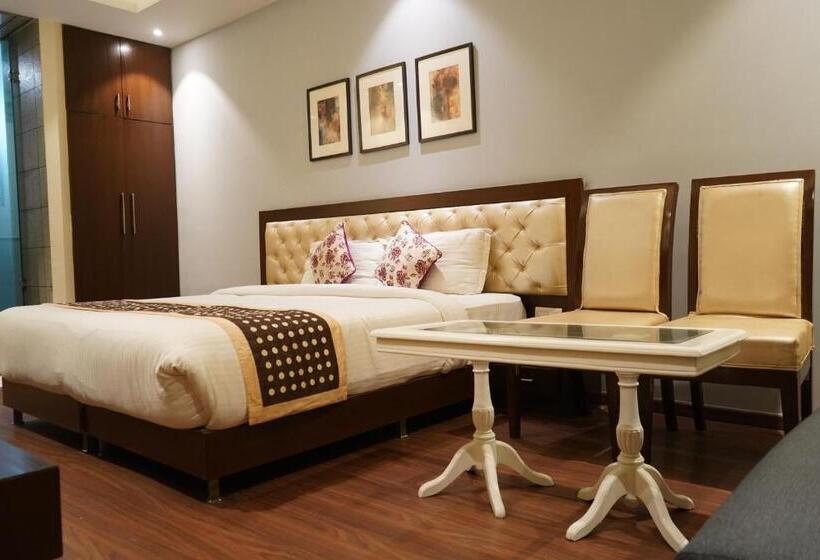 هتل The Kalinga Inn