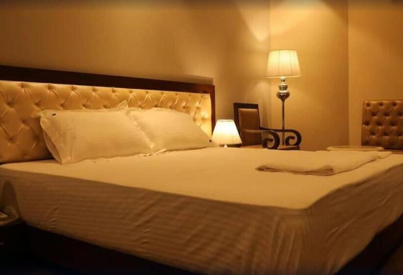 هتل The Kalinga Inn