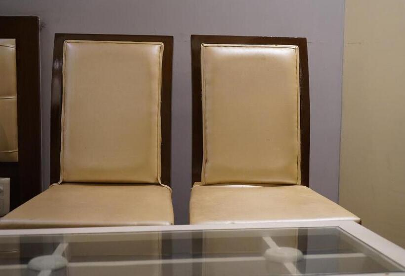 هتل The Kalinga Inn