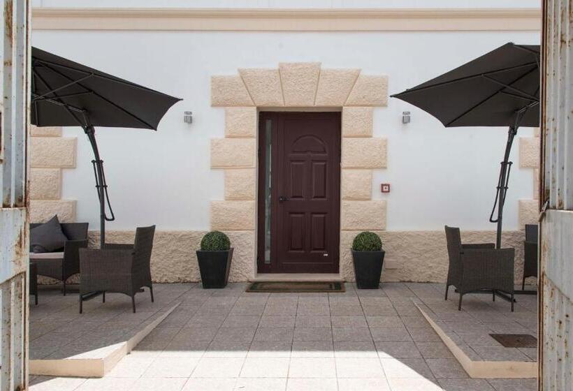 Отель Villa Santadi