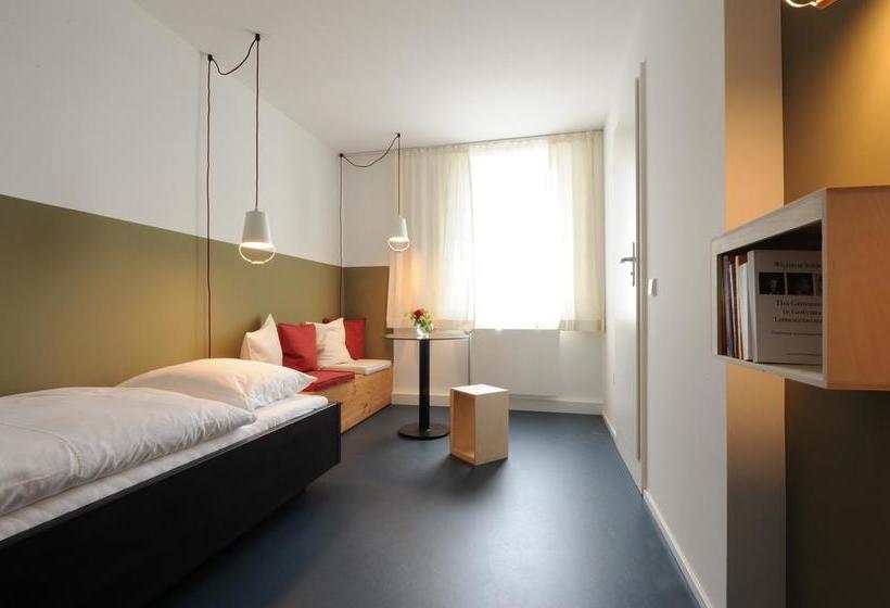 ホテル Seminar & Gästehaus Burghof Stauf