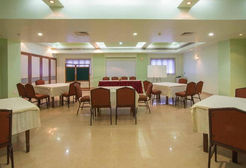 فندق Ymca International House