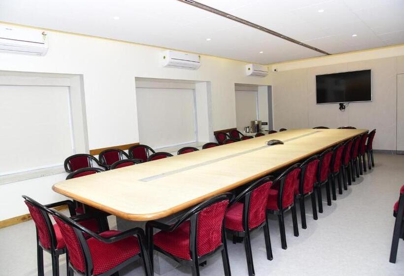 فندق Ymca International House