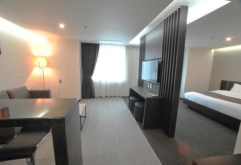 Hotel Yongin Central Coop