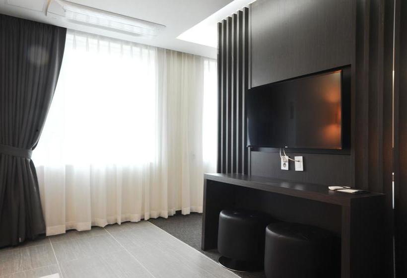 Hotel Yongin Central Coop
