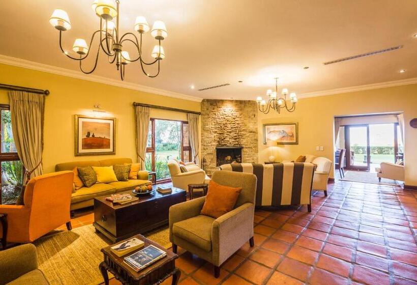 Курорт Sondela Nature Reserve & Spa Country House