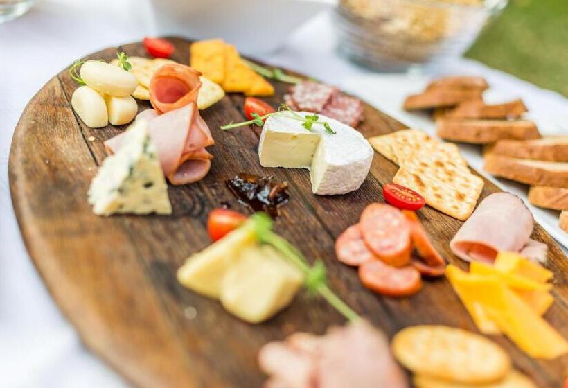 Курорт Sondela Nature Reserve & Spa Country House