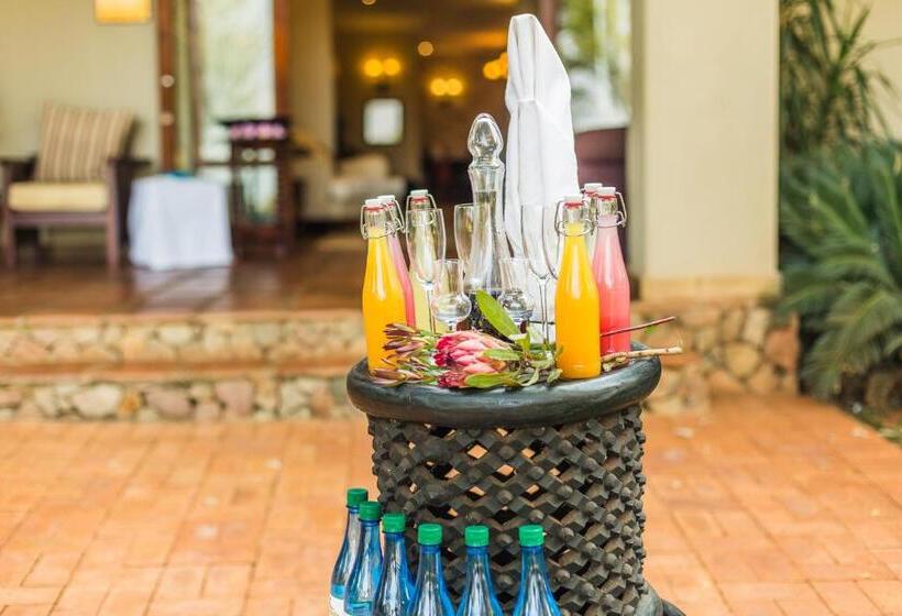 Курорт Sondela Nature Reserve & Spa Country House