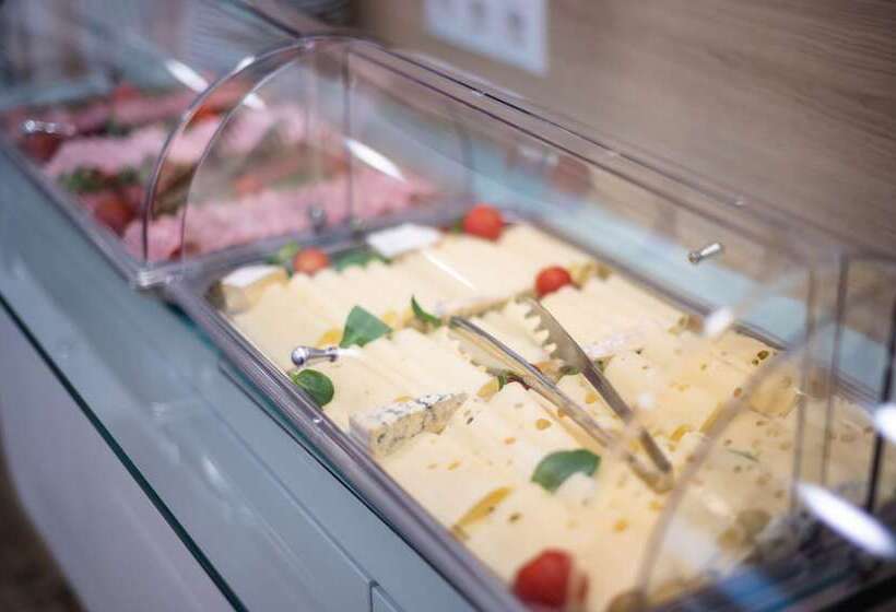 Shome Hotel Graz   Self Check In & Free Parking