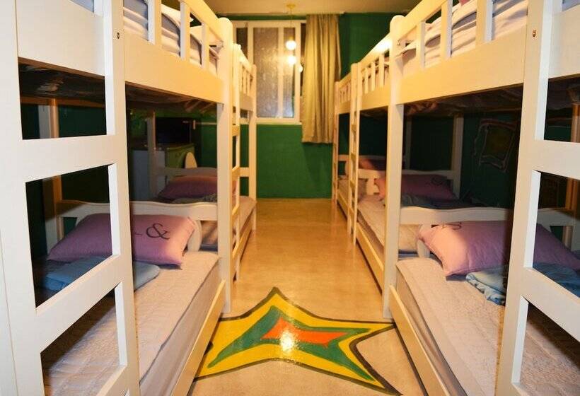 Sumsum Guest House   Hostel