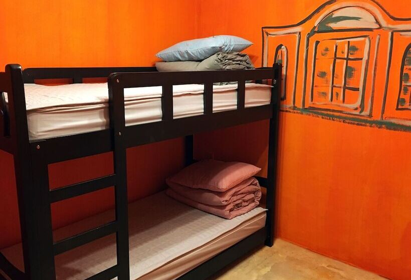 Sumsum Guest House   Hostel