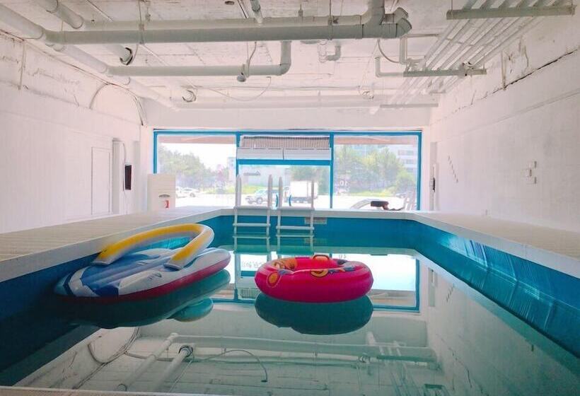 Sumsum Guest House   Hostel