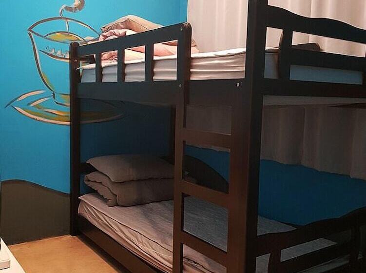 Sumsum Guest House   Hostel